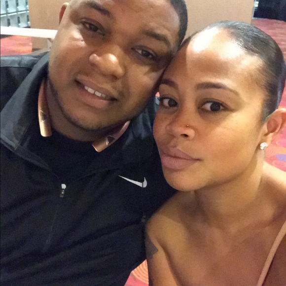 Hello, I’m Donishia! 🙋🏽‍♀️ - Picture 2 of 4